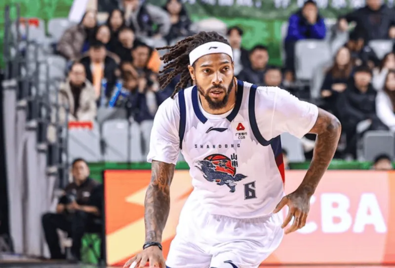 珀塞尔全场投篮15中11，罚球15中13得到38分2篮板4助攻1抢断