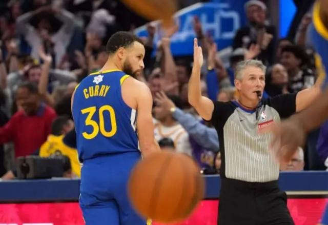 开云官方网站-科尔赛后言论满是绝望 勇士如何能挽救赛季败局？